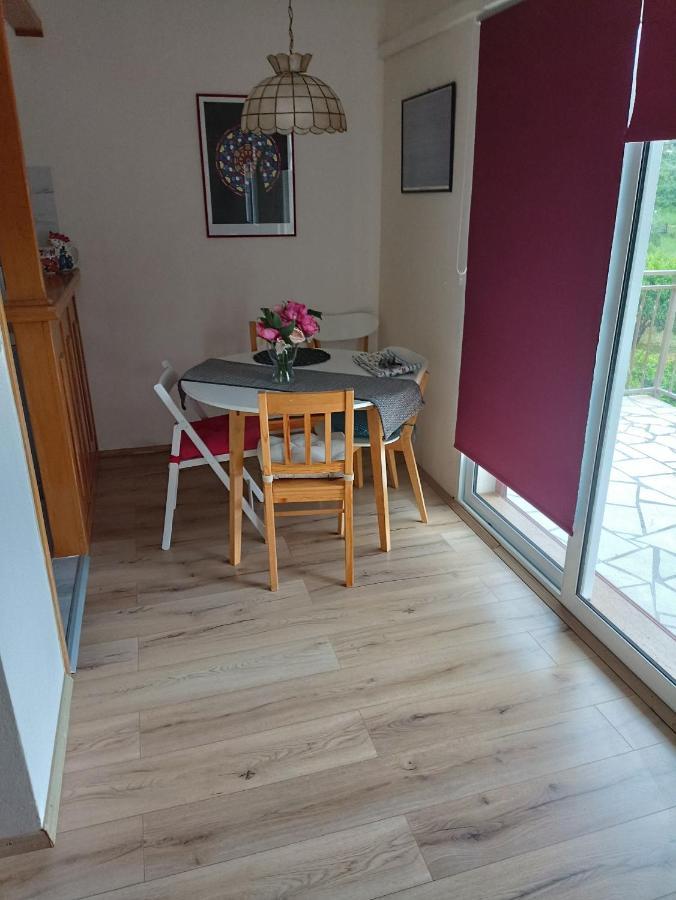 Apartments Popaj Комижа Экстерьер фото