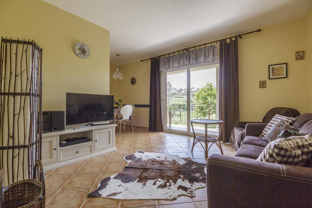 Apartments Popaj Комижа Экстерьер фото